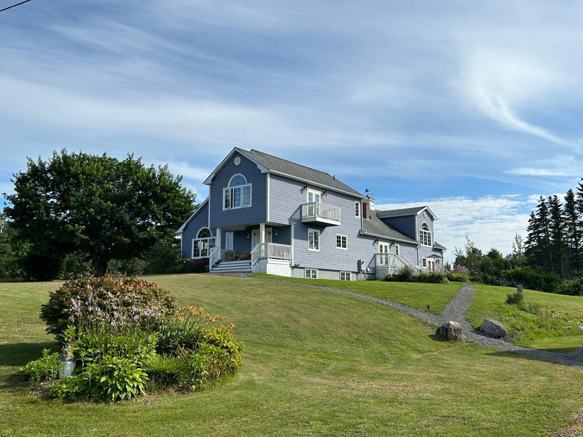 Tides Inn Guest Suites Halls Harbour Eksteriør billede