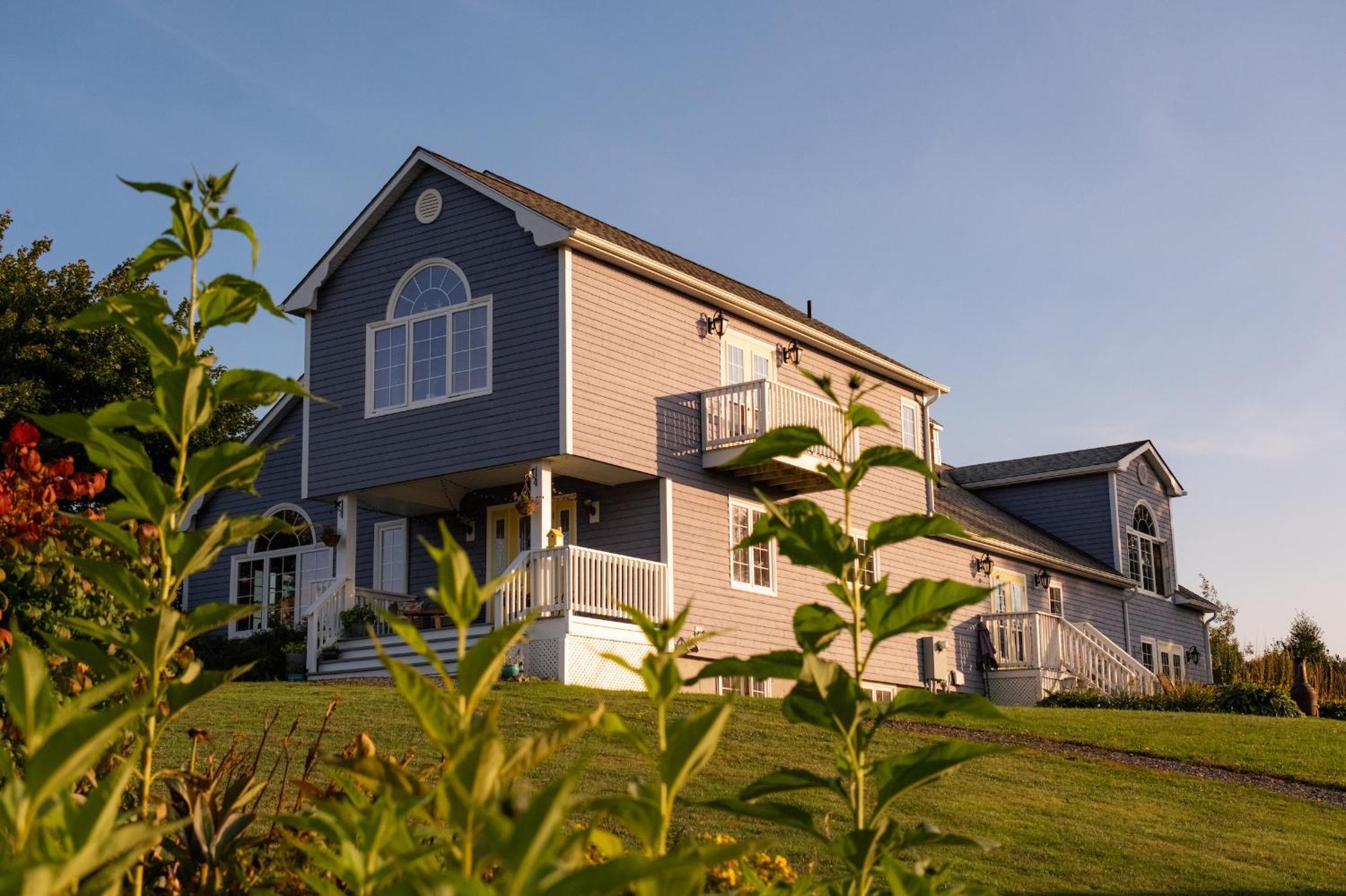 Tides Inn Guest Suites Halls Harbour Eksteriør billede